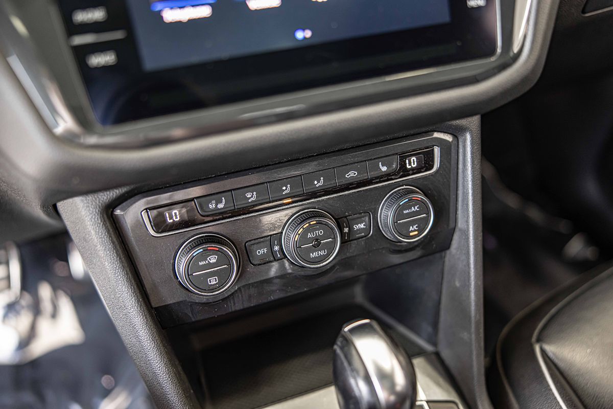 2019 Volkswagen Tiguan SEL Premium photo 23
