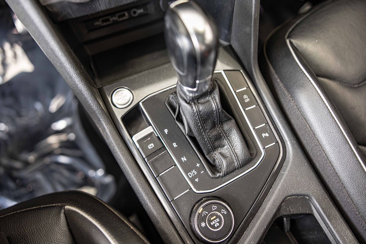 2019 Volkswagen Tiguan SEL Premium photo 24