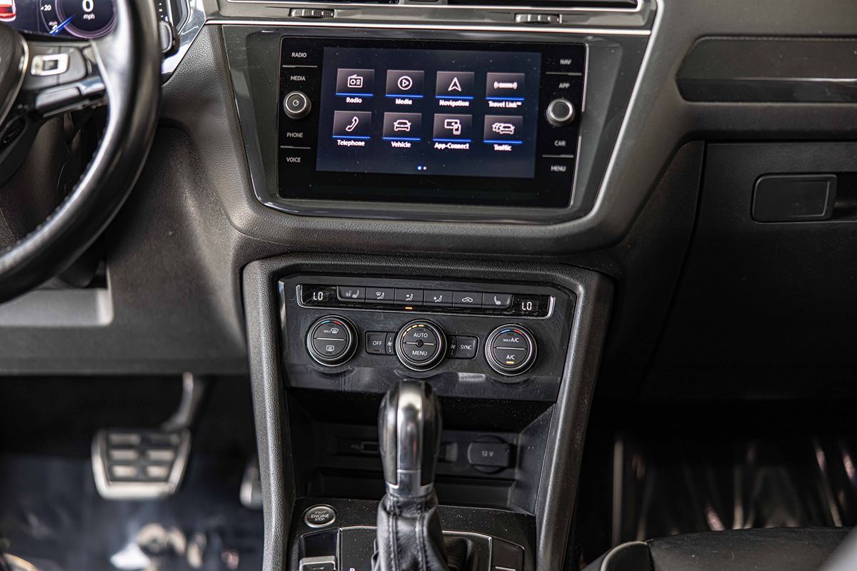 2019 Volkswagen Tiguan SEL Premium photo 31