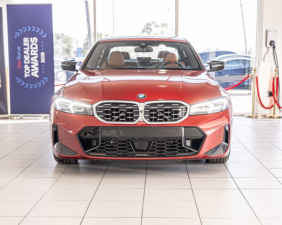 2025 Bmw M340i photo 2
