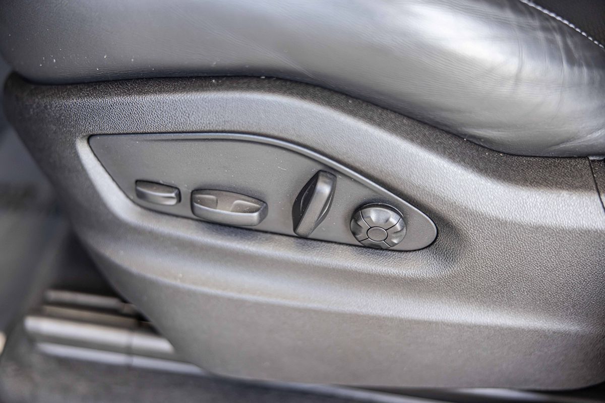2022 Porsche Cayenne Base photo 22