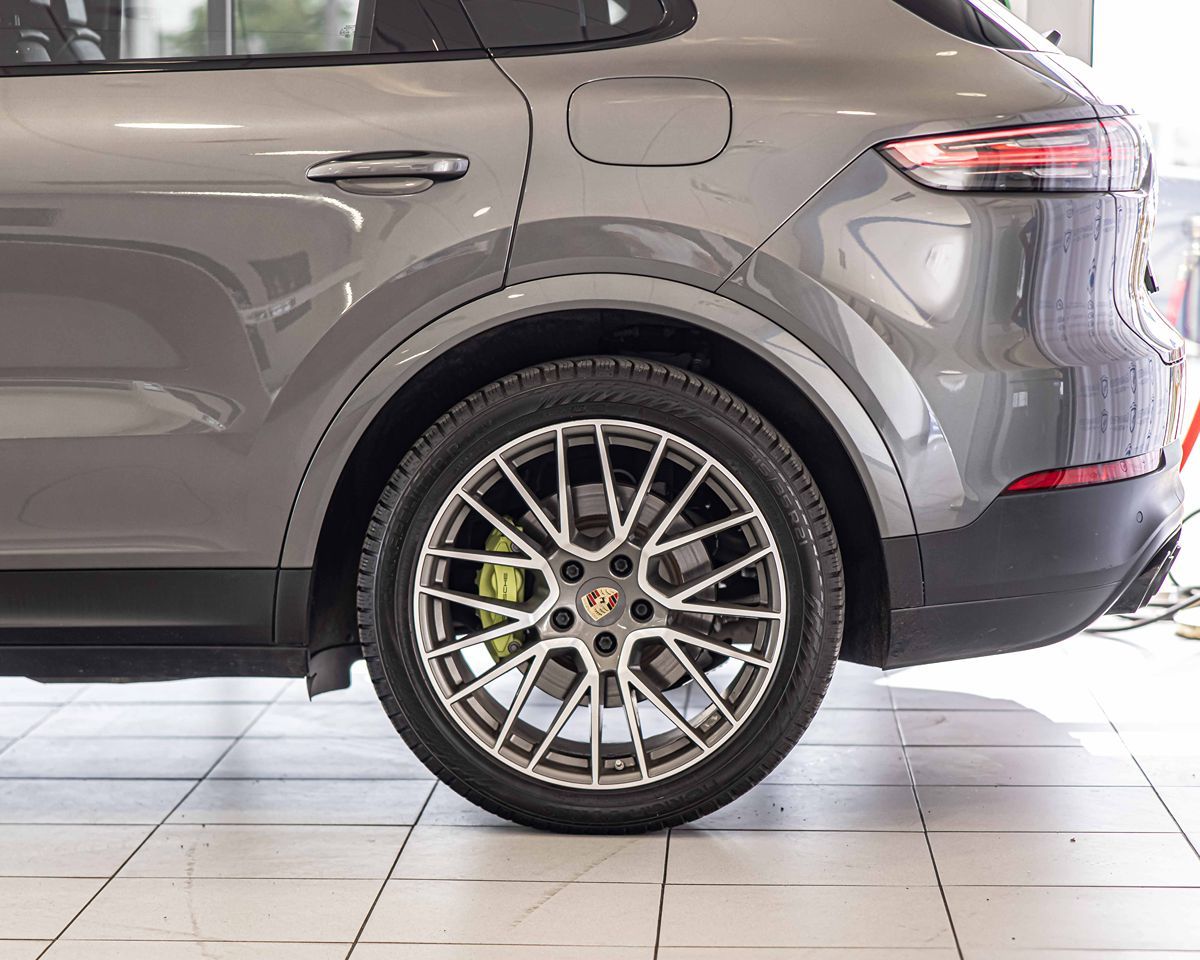2021 Porsche Cayenne E-Hybrid Base photo 7