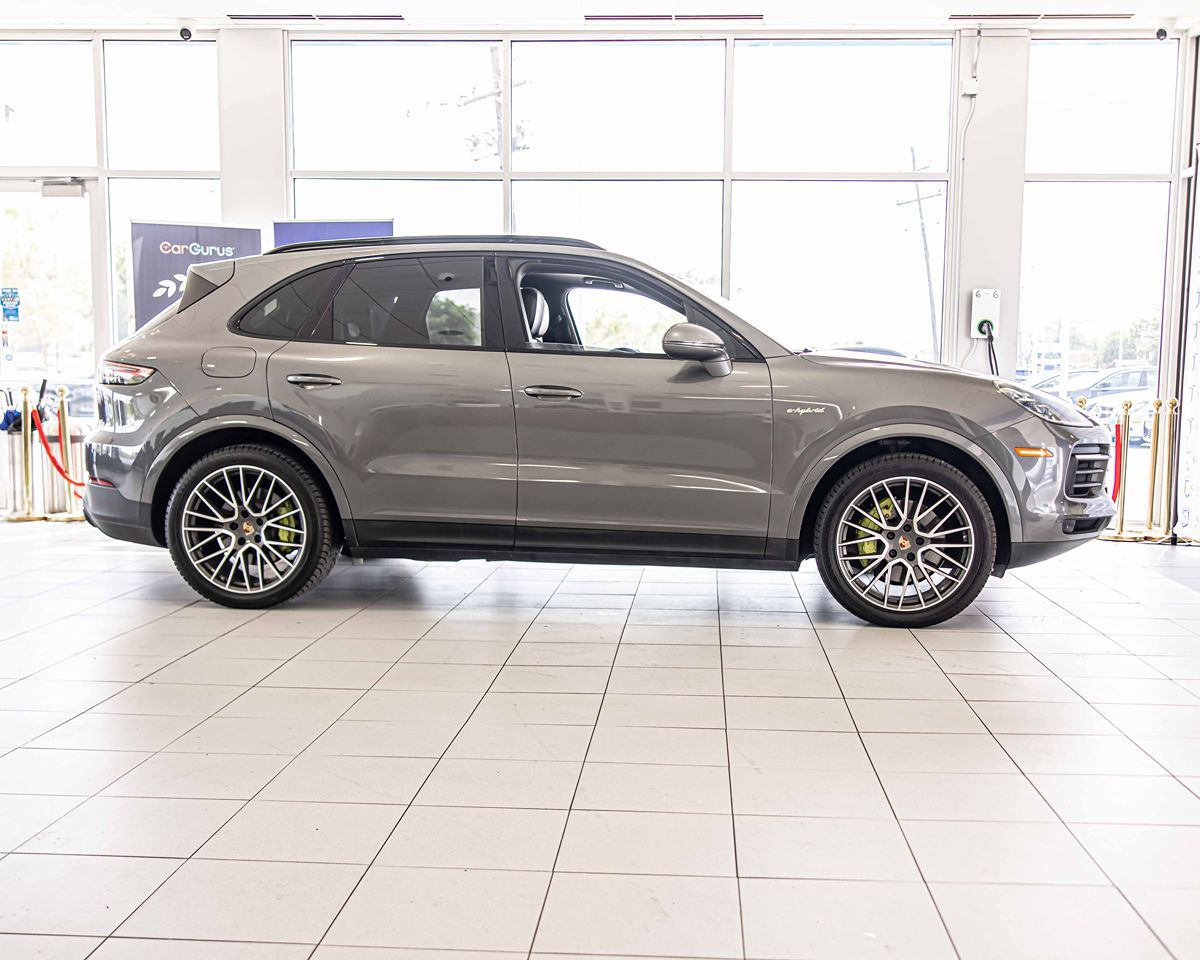 2021 Porsche Cayenne E-Hybrid Base photo 9