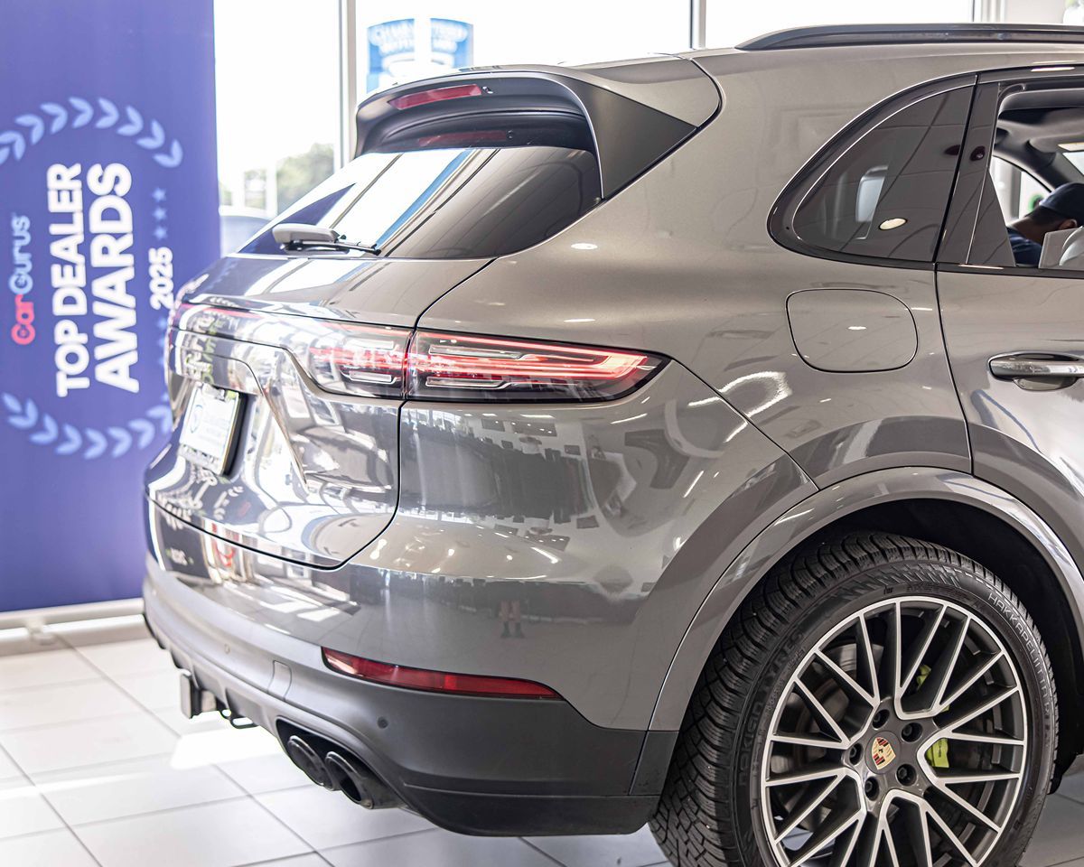 2021 Porsche Cayenne E-Hybrid Base photo 12
