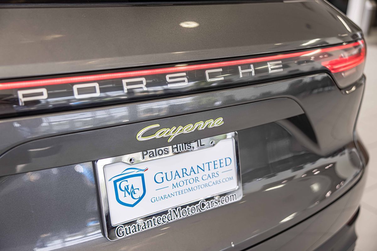 2021 Porsche Cayenne E-Hybrid Base photo 15