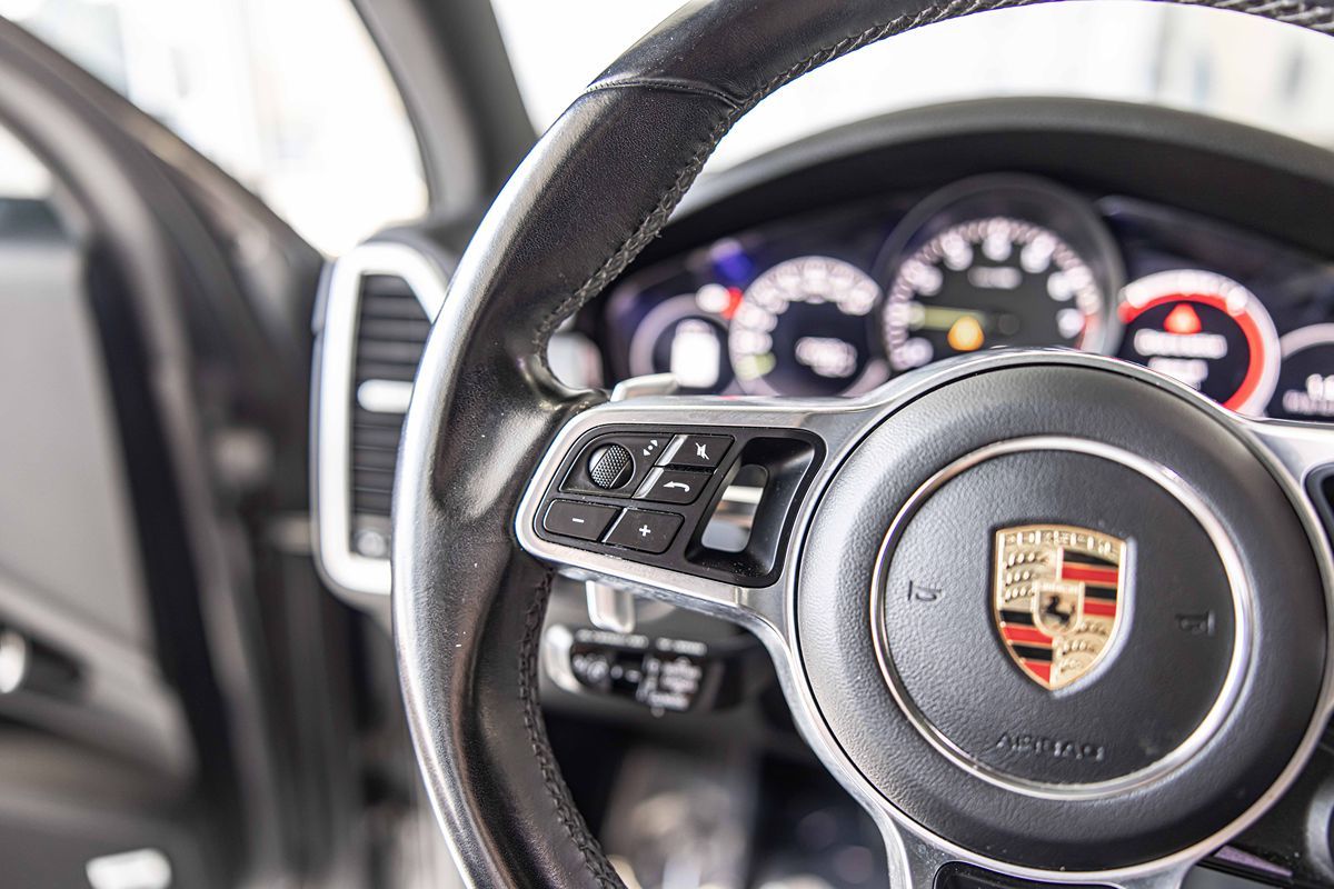 2021 Porsche Cayenne E-Hybrid Base photo 22