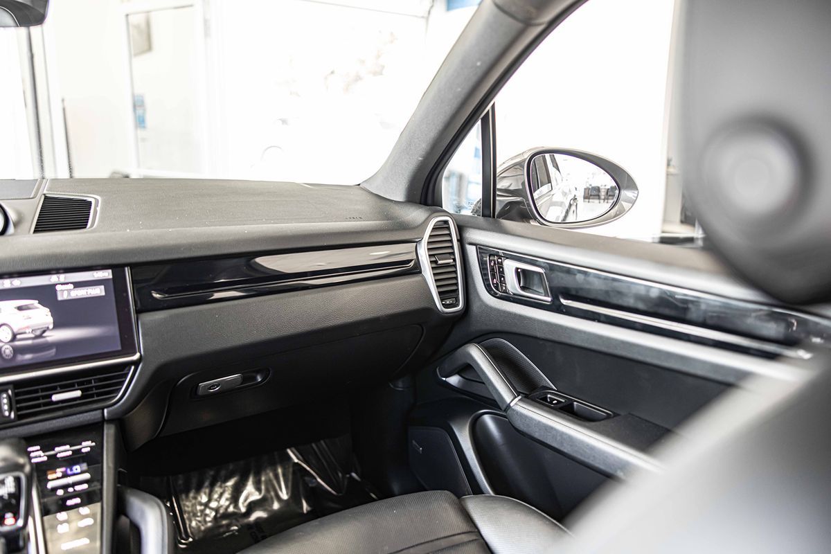 2021 Porsche Cayenne E-Hybrid Base photo 35