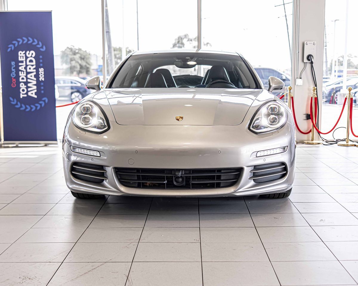 2014 Porsche Cayenne Platinum Edition photo 2