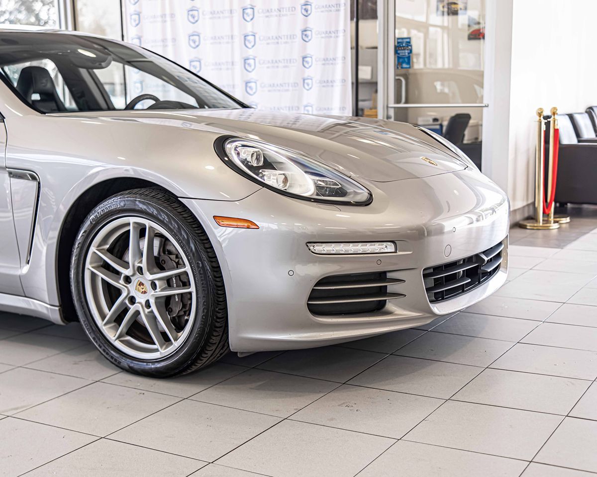 2014 Porsche Cayenne Platinum Edition photo 3