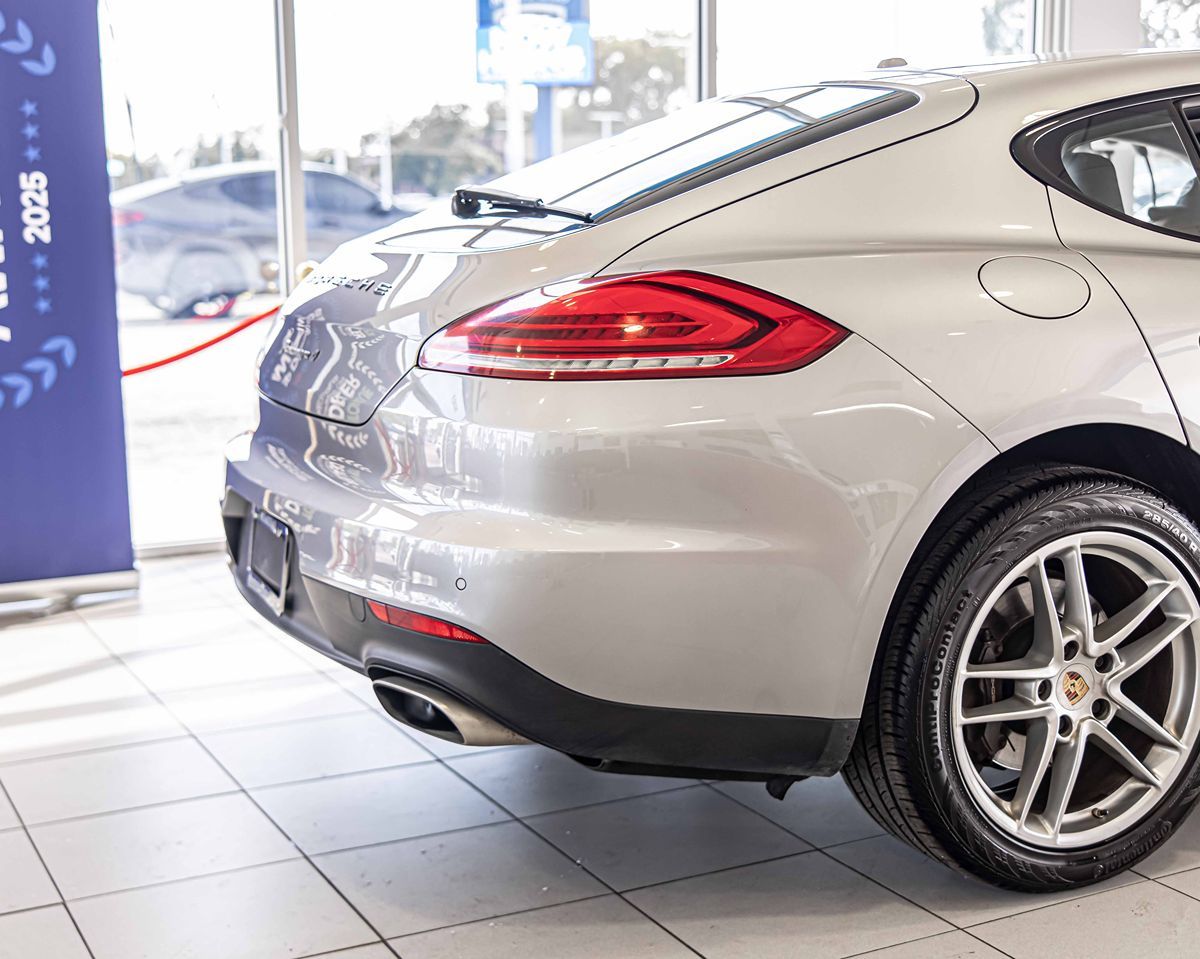 2014 Porsche Cayenne Platinum Edition photo 13