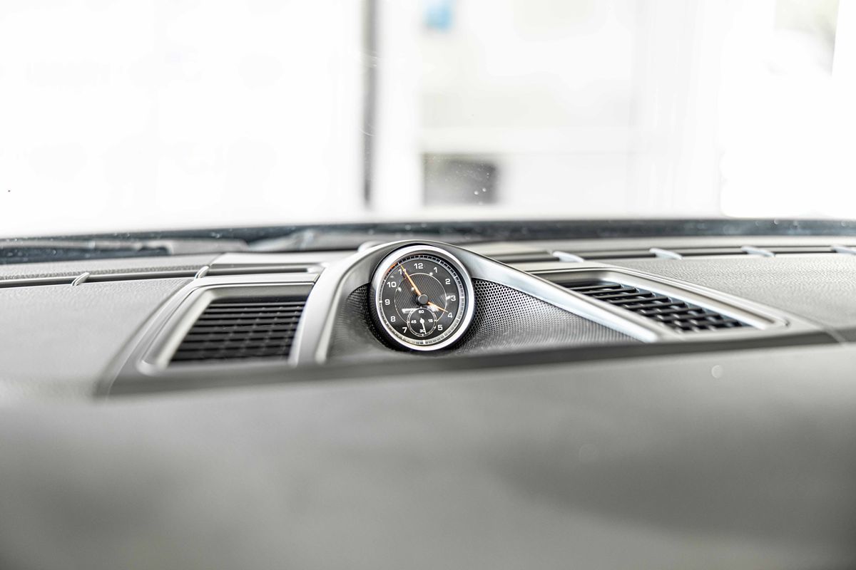 2014 Porsche Cayenne Platinum Edition photo 25