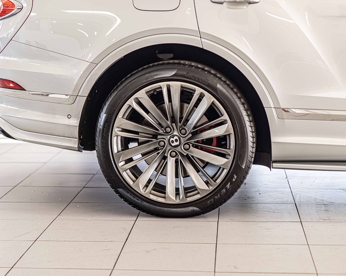 2021 Bentley Bentayga Speed photo 12