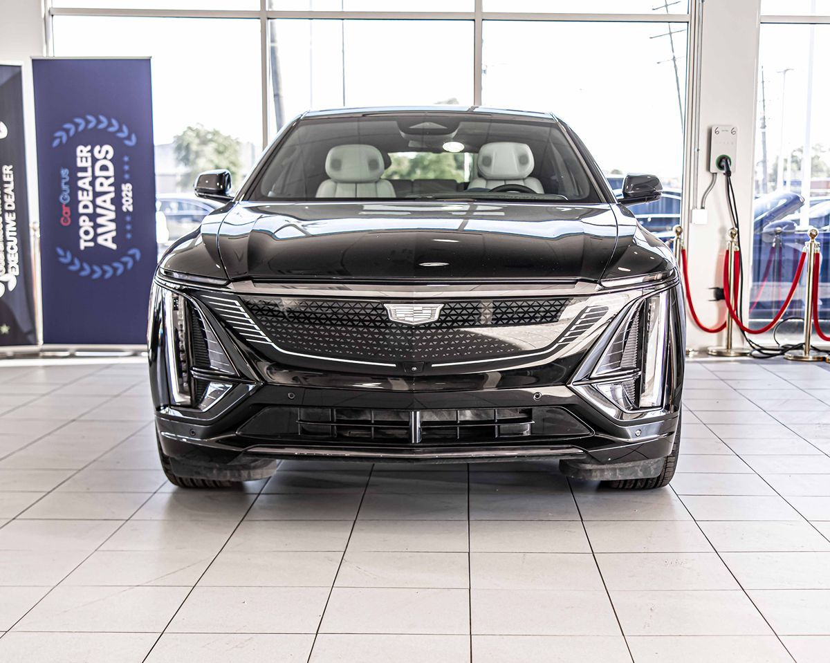 2024 Cadillac Lyriq Sport photo 2