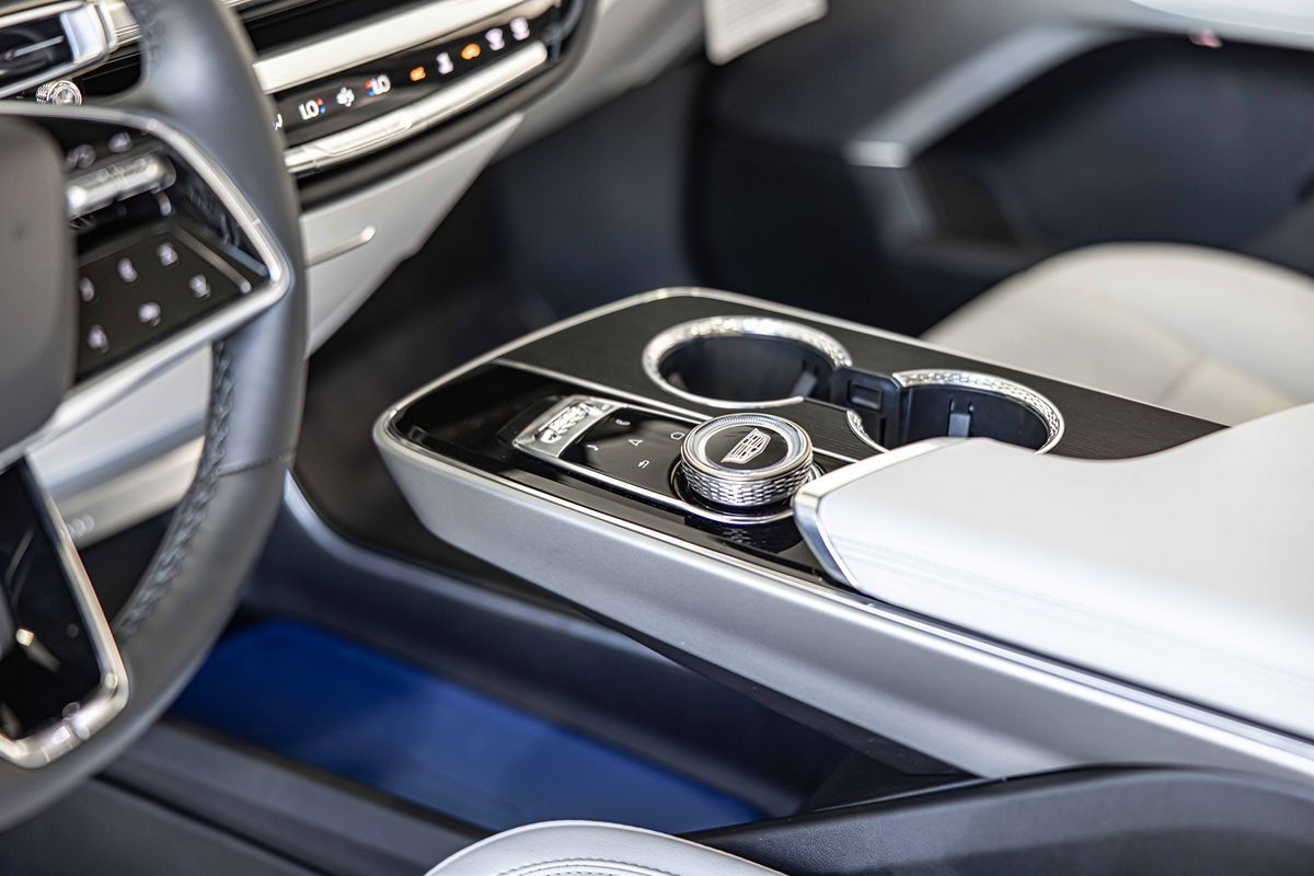 2024 Cadillac Lyriq Sport photo 23