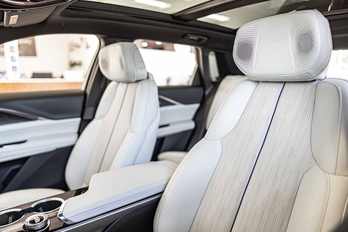 2024 CADILLAC LYRIQ - Image 21