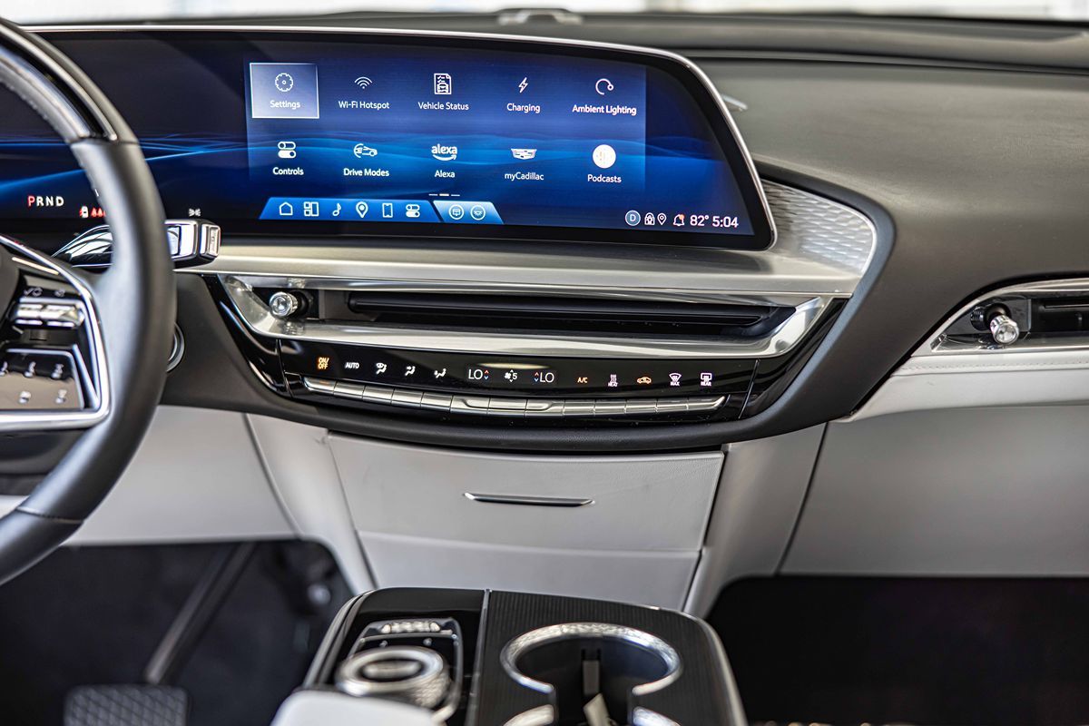 2024 CADILLAC LYRIQ - Image 40