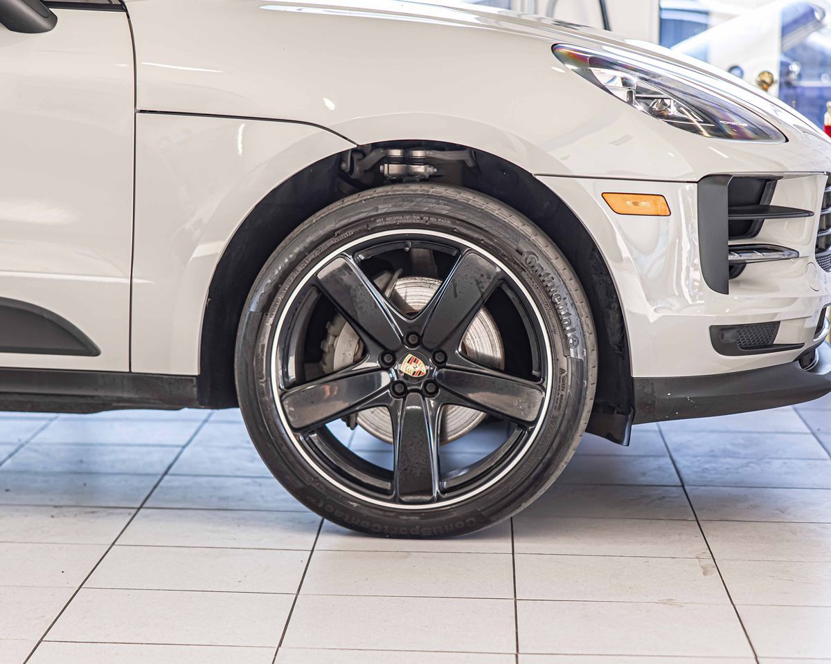 2021 Porsche Macan S photo 11