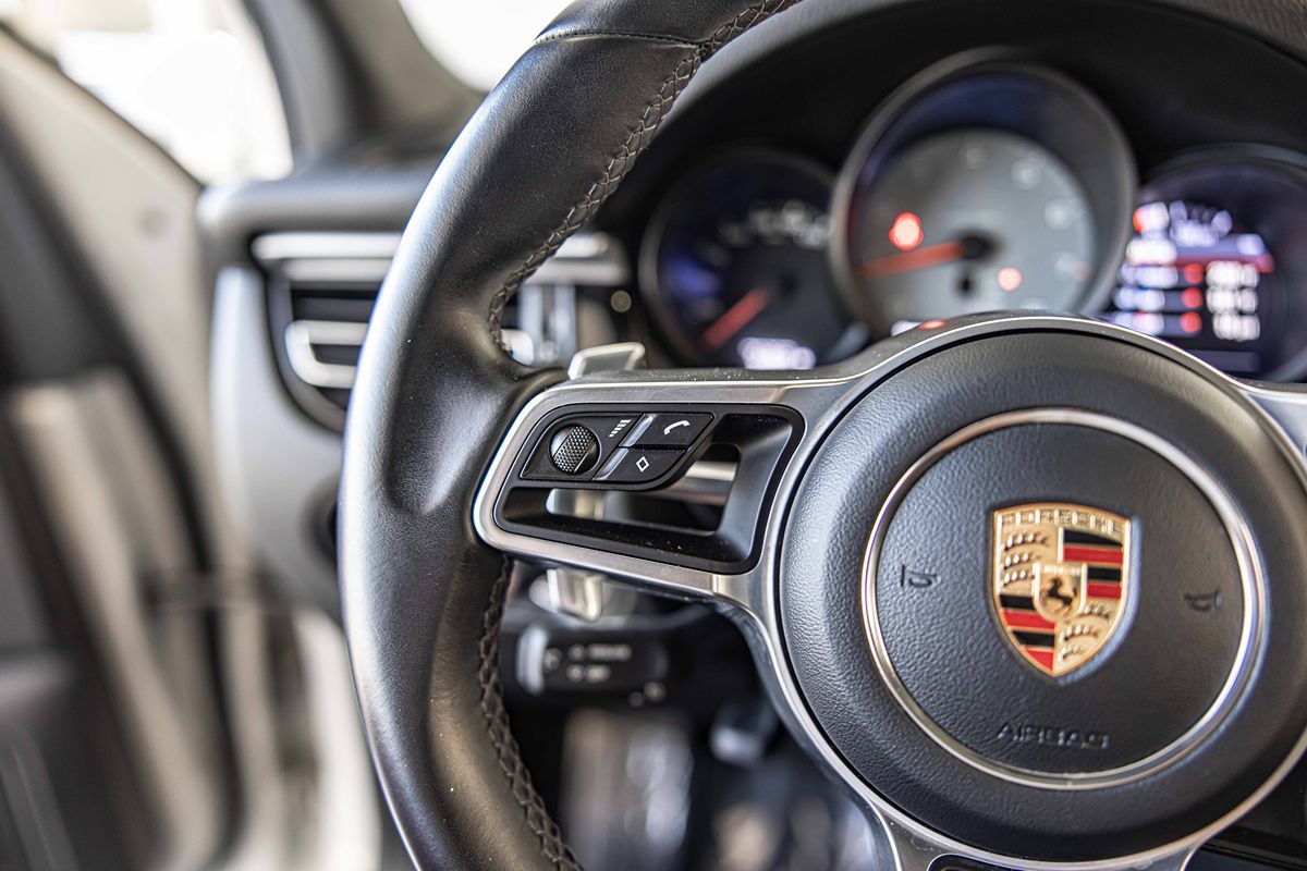 2021 Porsche Macan S photo 22