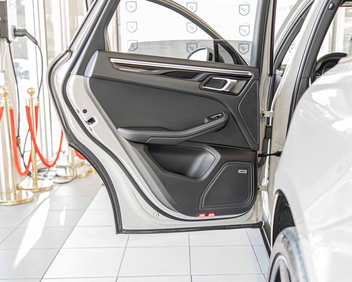 2021 Porsche Macan S photo 32