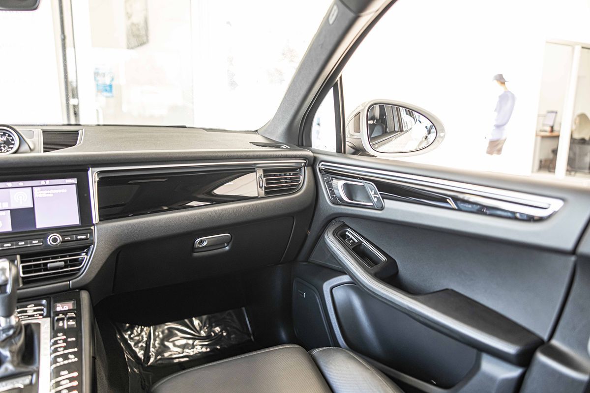 2021 Porsche Macan S photo 33