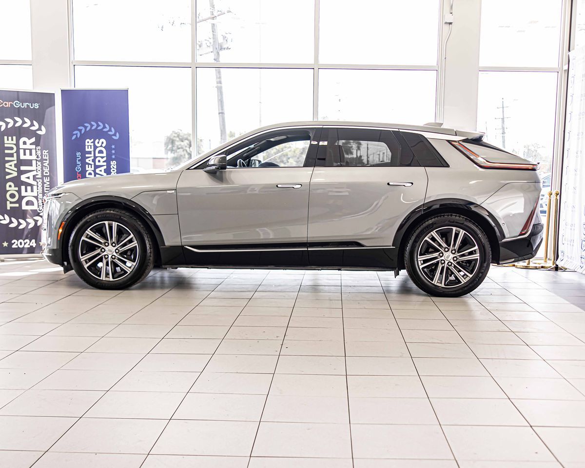 2024 Cadillac Lyriq Luxury photo 6
