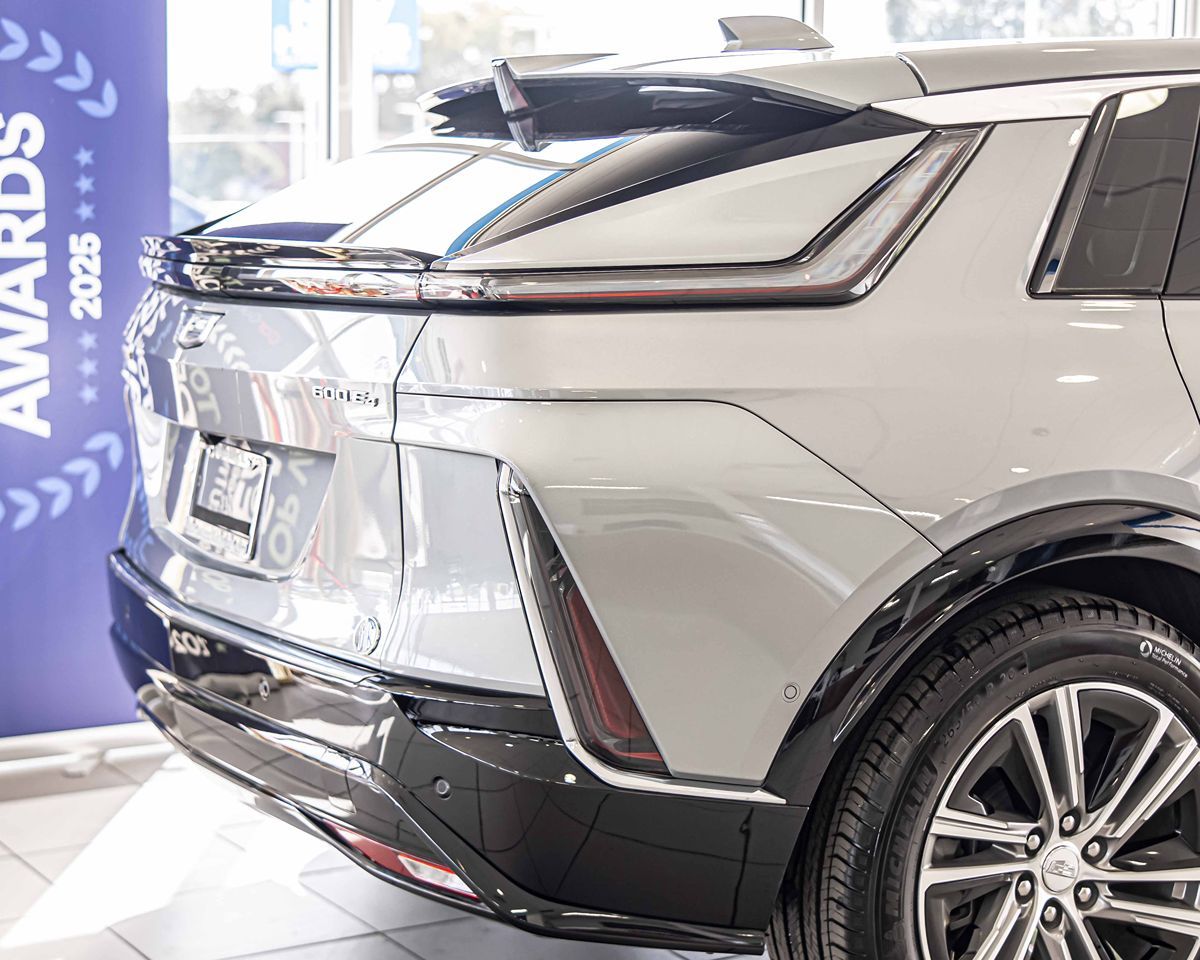 2024 Cadillac Lyriq Luxury photo 12