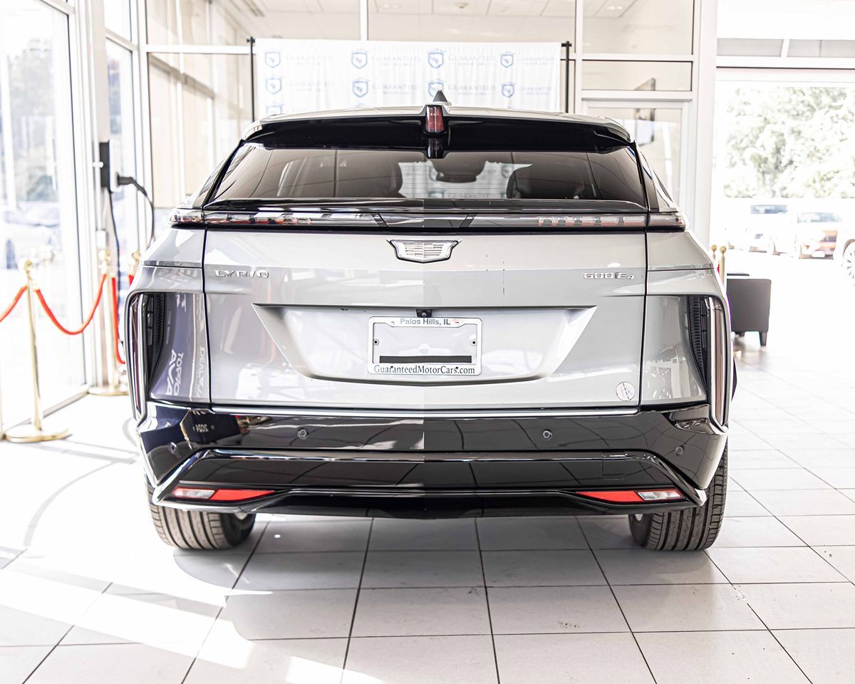 2024 Cadillac Lyriq Luxury photo 13