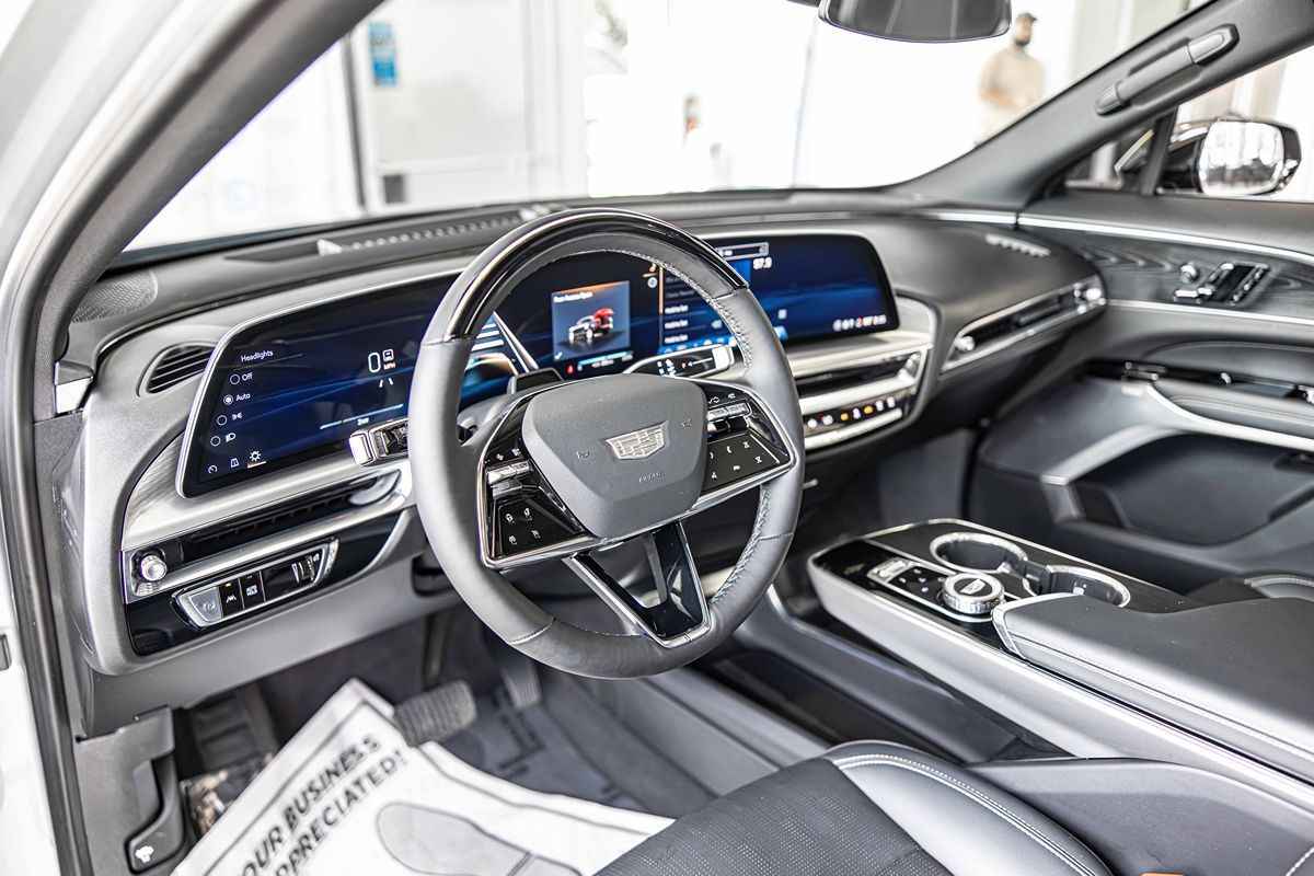 2024 Cadillac Lyriq Luxury photo 21