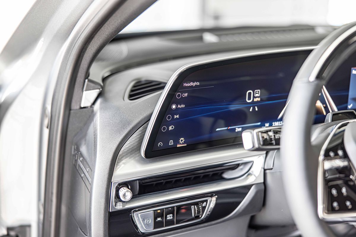 2024 Cadillac Lyriq Luxury photo 22