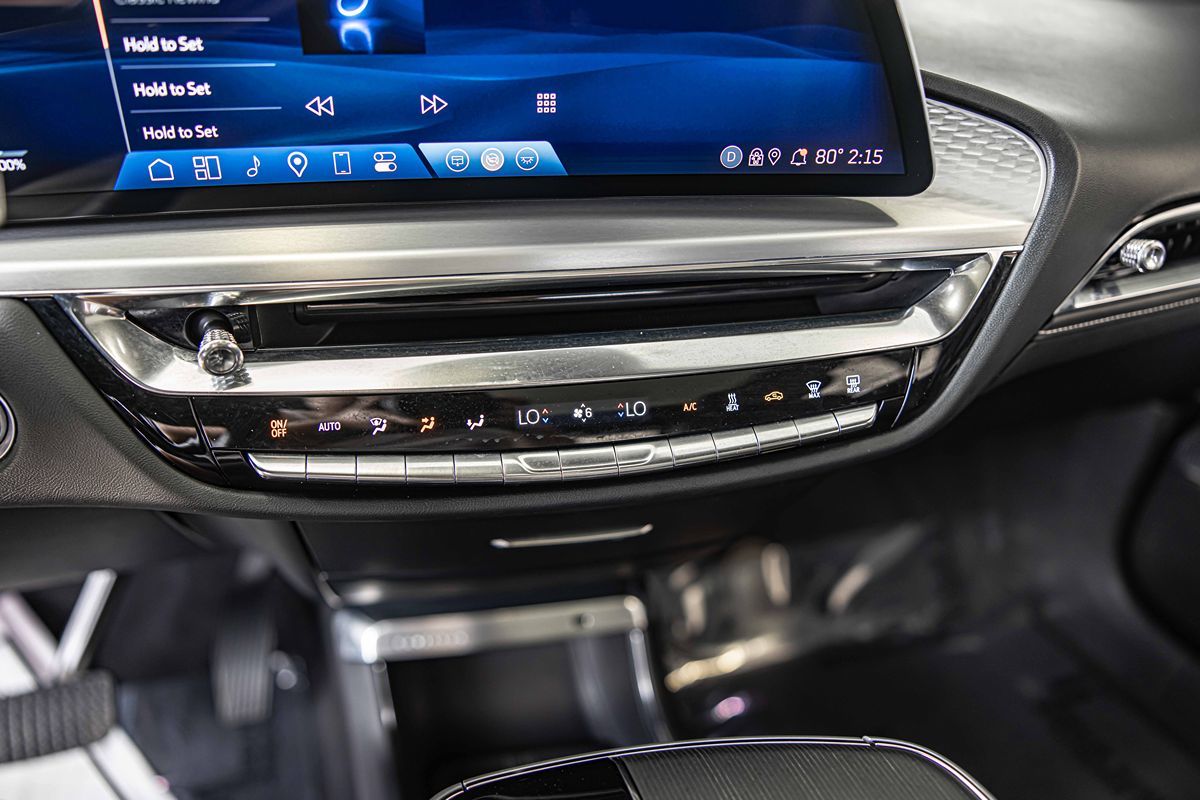 2024 Cadillac Lyriq Luxury photo 28