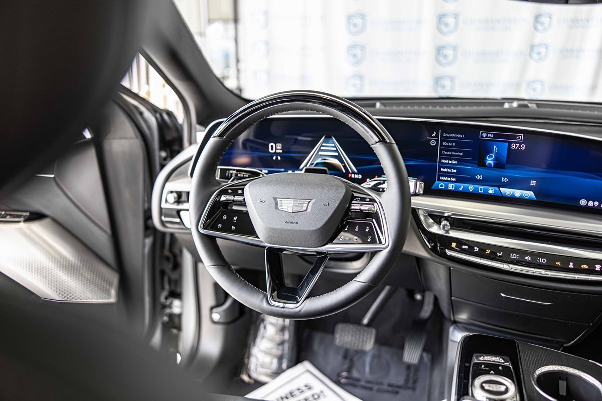 2024 Cadillac Lyriq Luxury photo 36