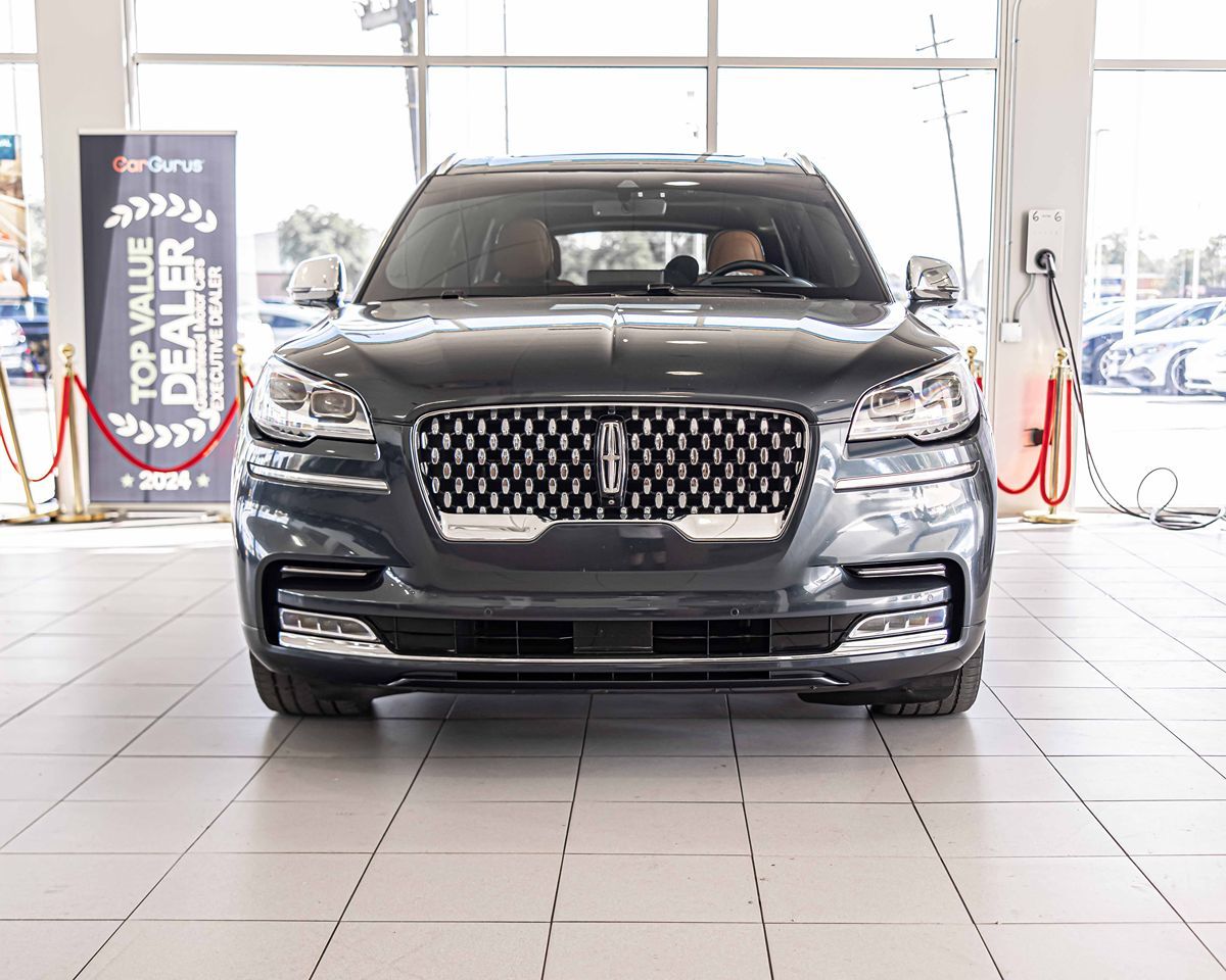 2020 Lincoln Aviator Black Label photo 3