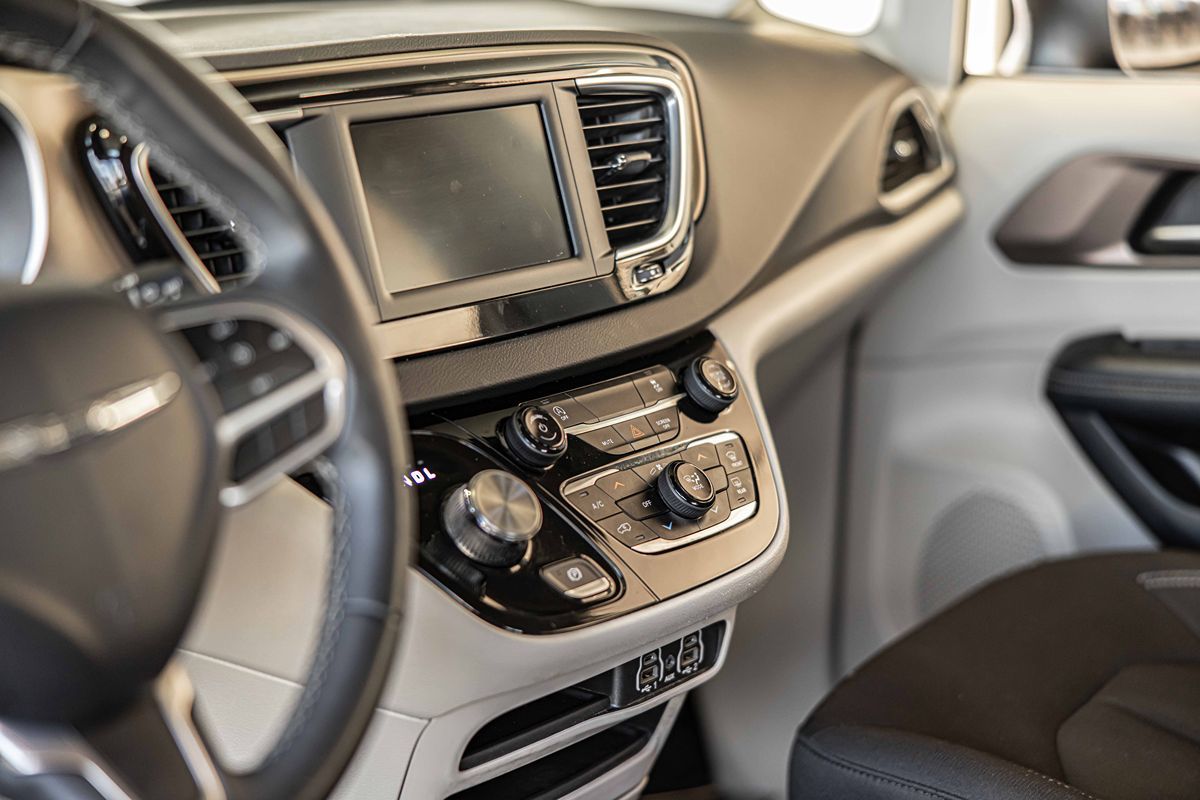 2022 CHRYSLER VOYAGER - Image 23