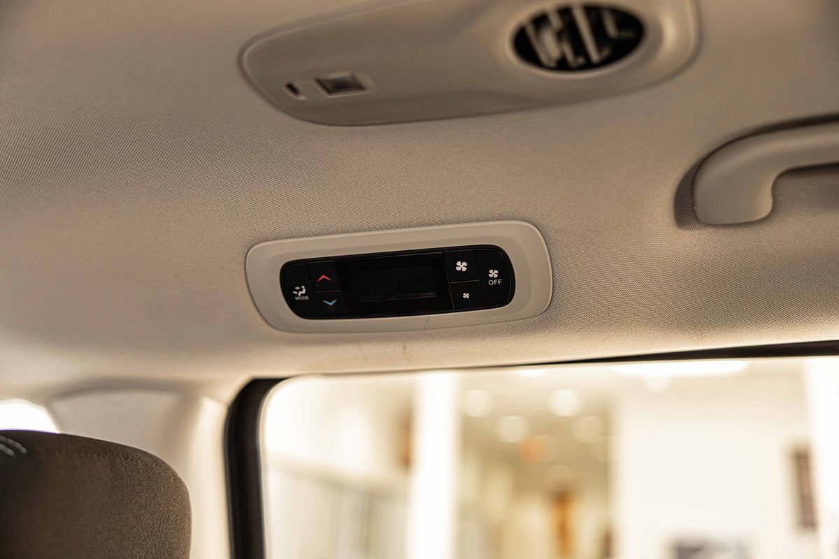 2022 CHRYSLER VOYAGER - Image 39