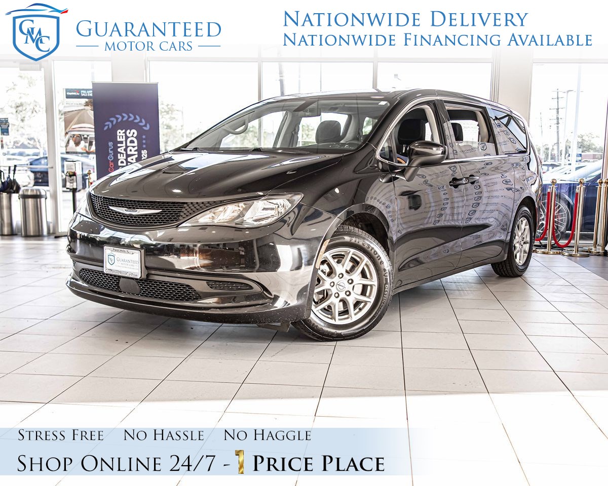 2022 Chrysler Voyager LX's photo