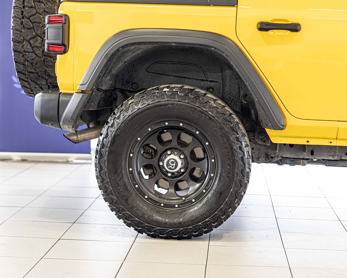 2020 JEEP WRANGLER - Image 13