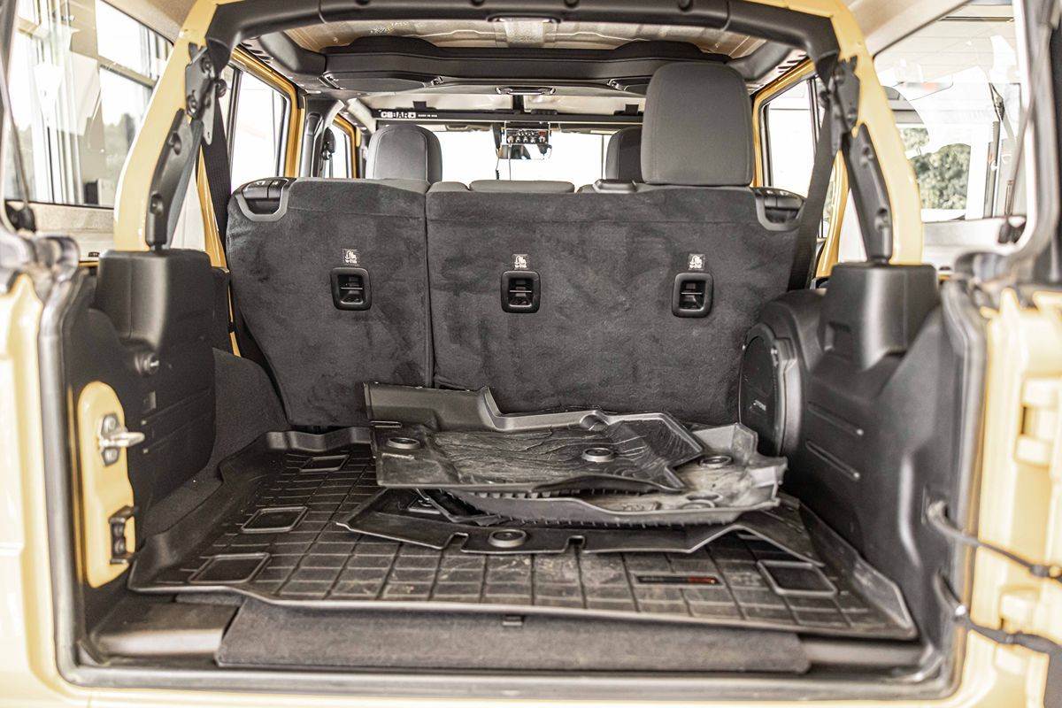 2020 JEEP WRANGLER - Image 17