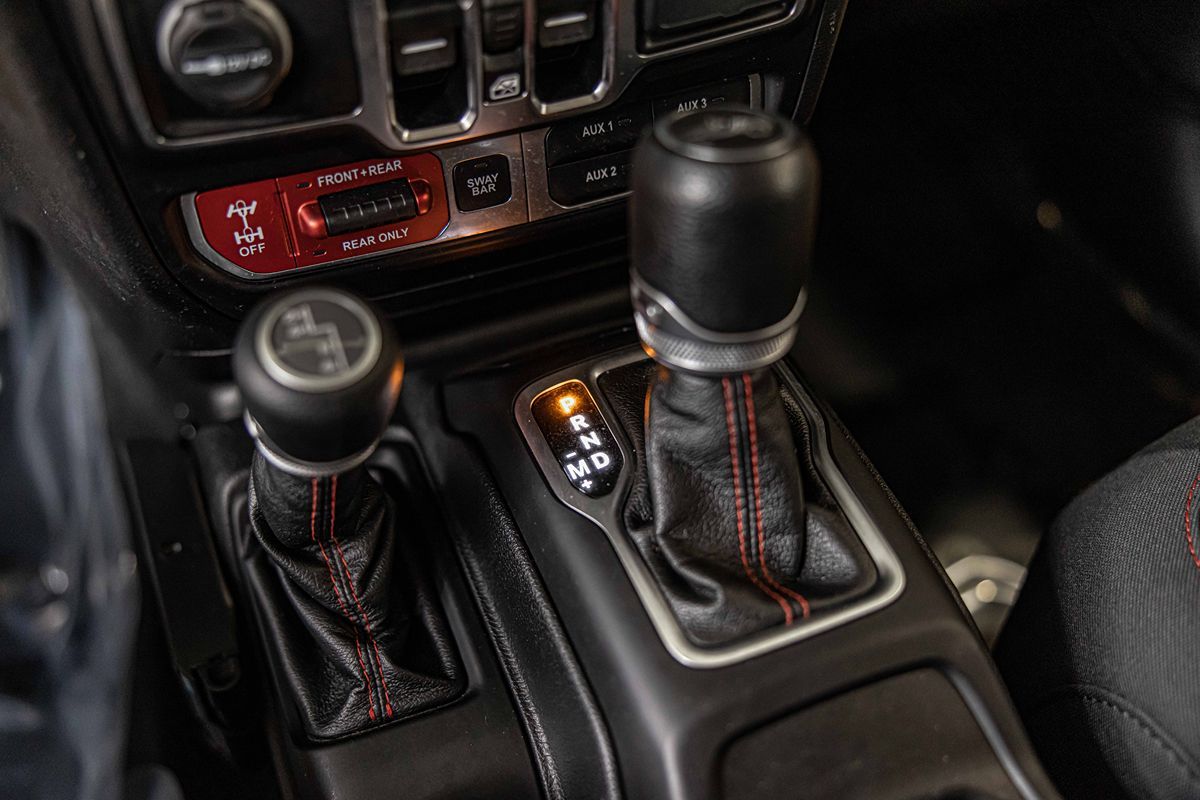 2020 JEEP WRANGLER - Image 30