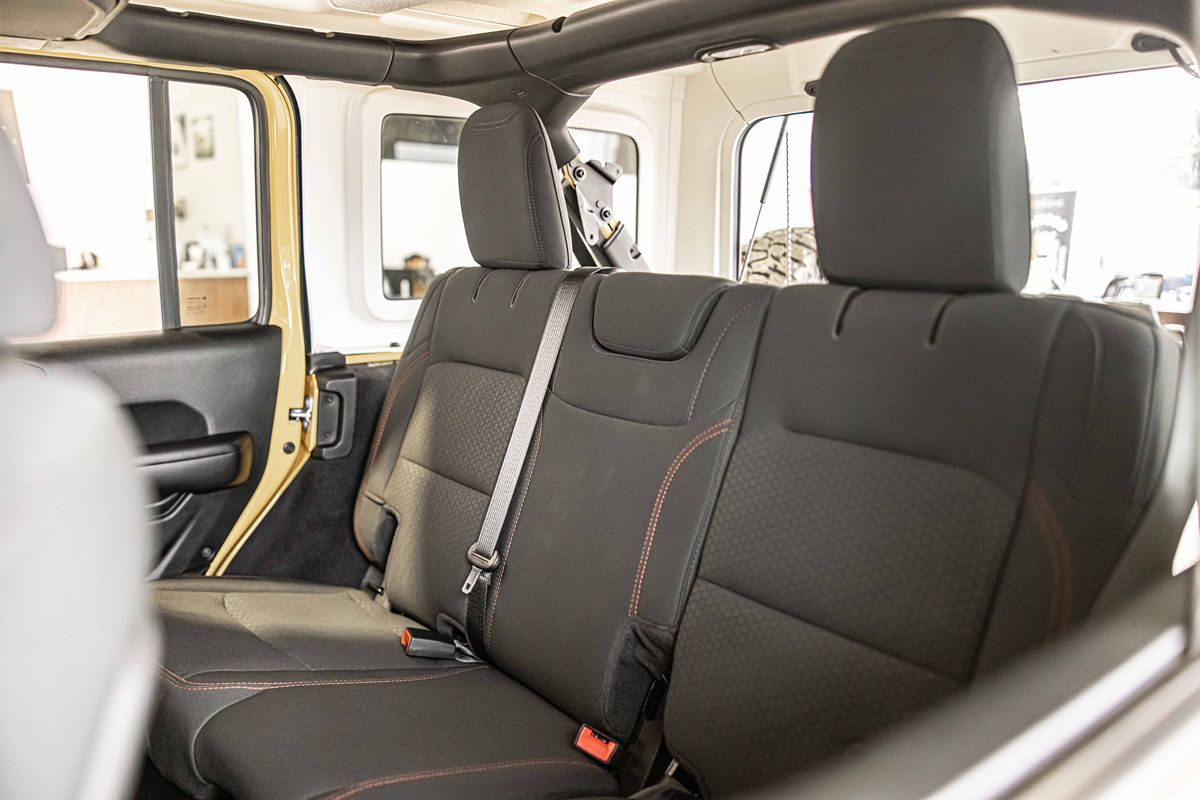 2020 JEEP WRANGLER - Image 32