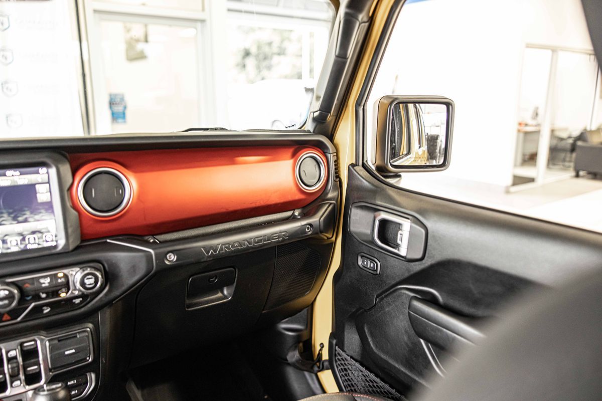 2020 JEEP WRANGLER - Image 38