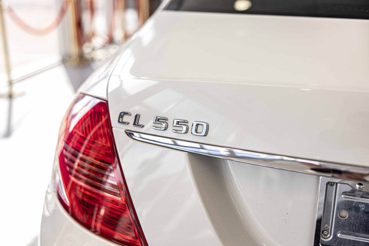 2010 Mercedes Benz CL 550 4MATIC photo 15