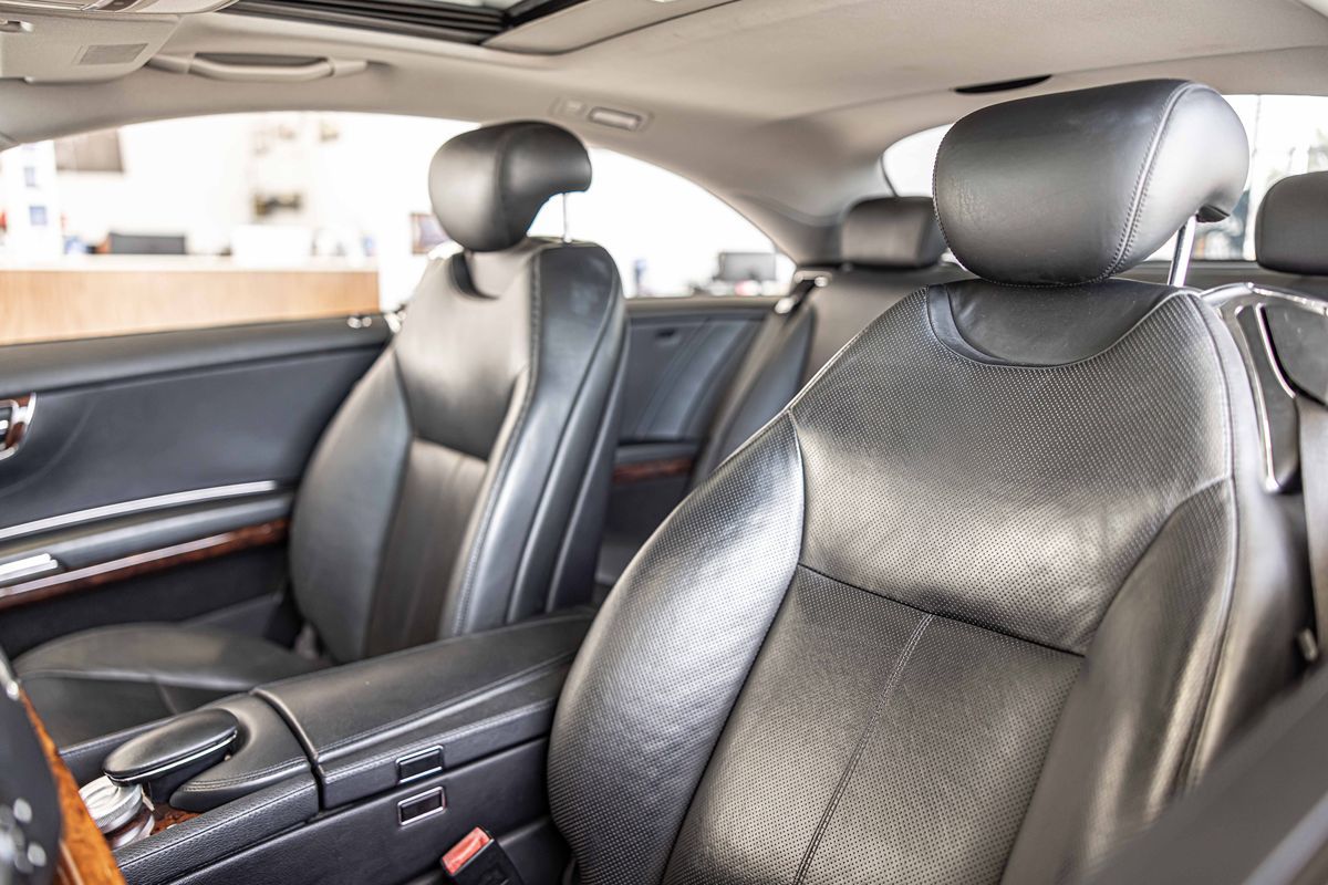 2010 Mercedes Benz CL 550 4MATIC photo 18