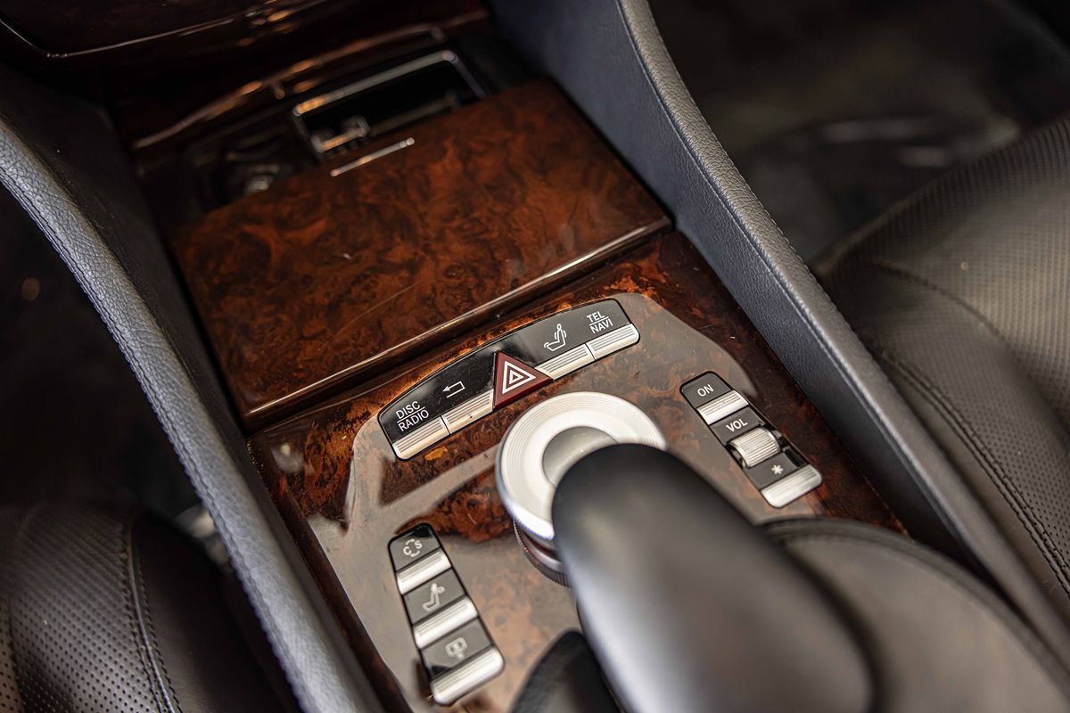 2010 Mercedes Benz CL 550 4MATIC photo 29