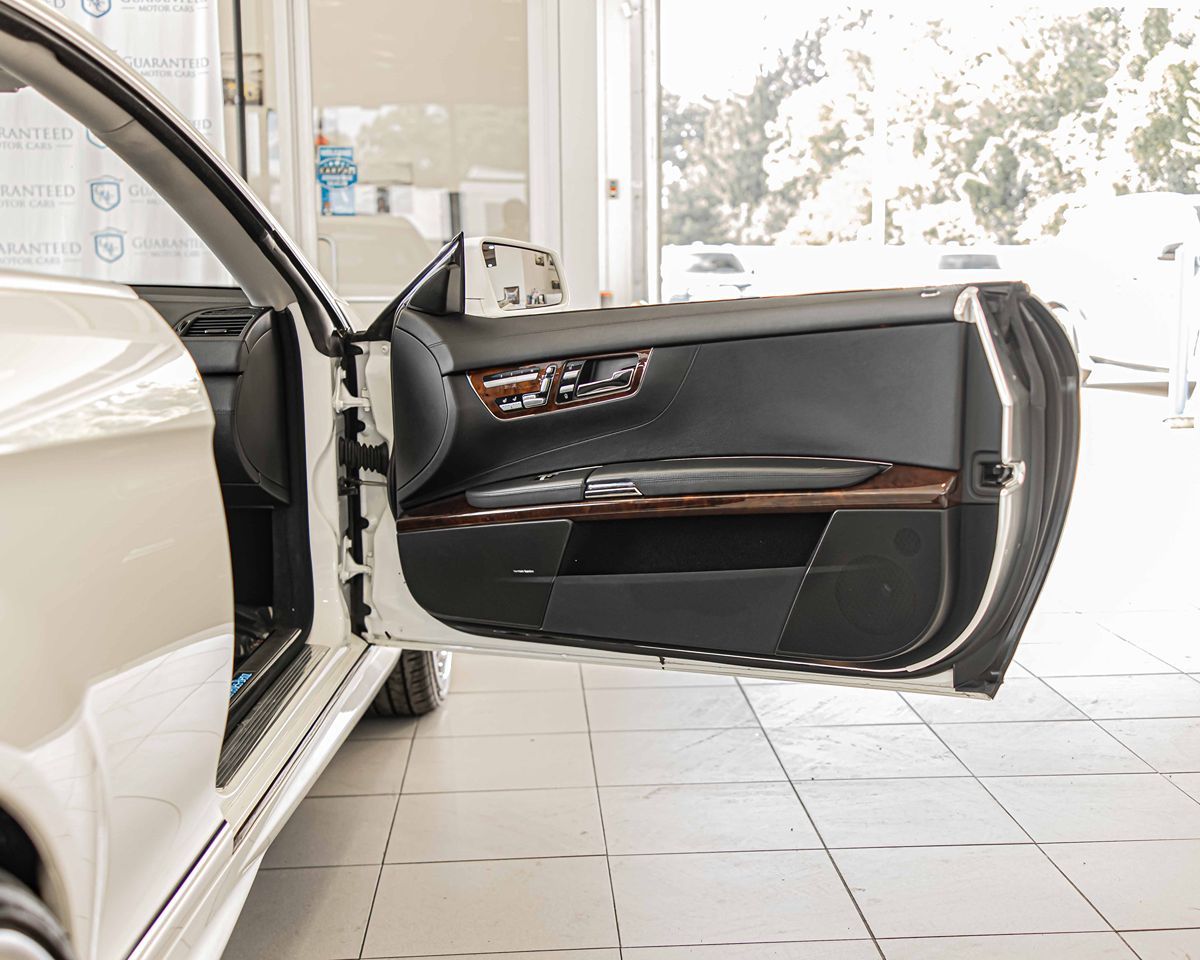 2010 Mercedes Benz CL 550 4MATIC photo 31