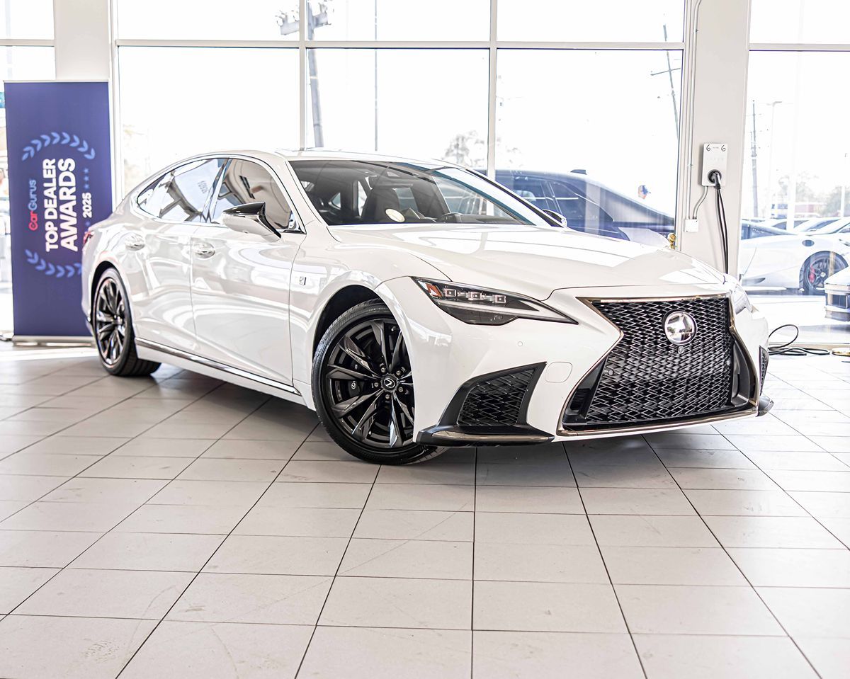 2022 LEXUS LS - Image 6