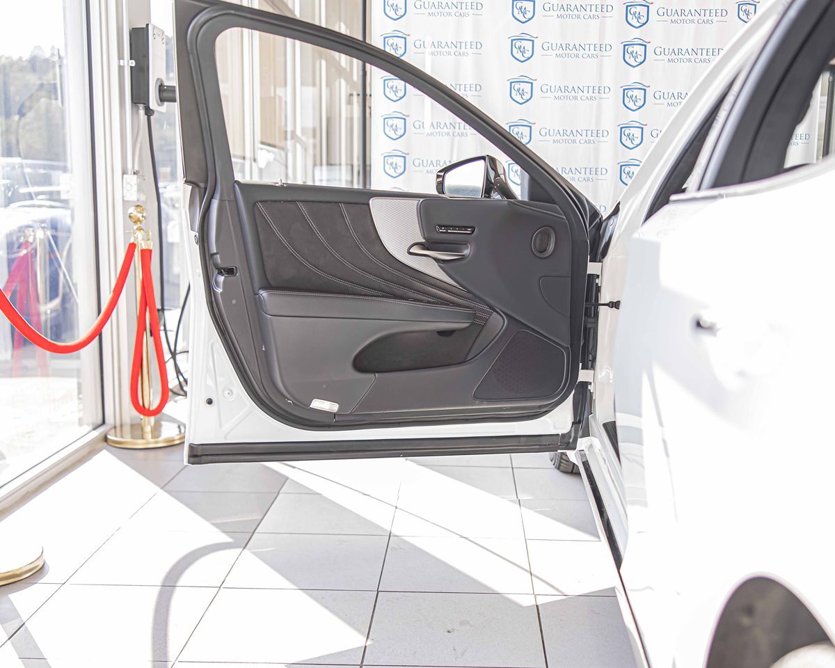 2022 LEXUS LS - Image 33