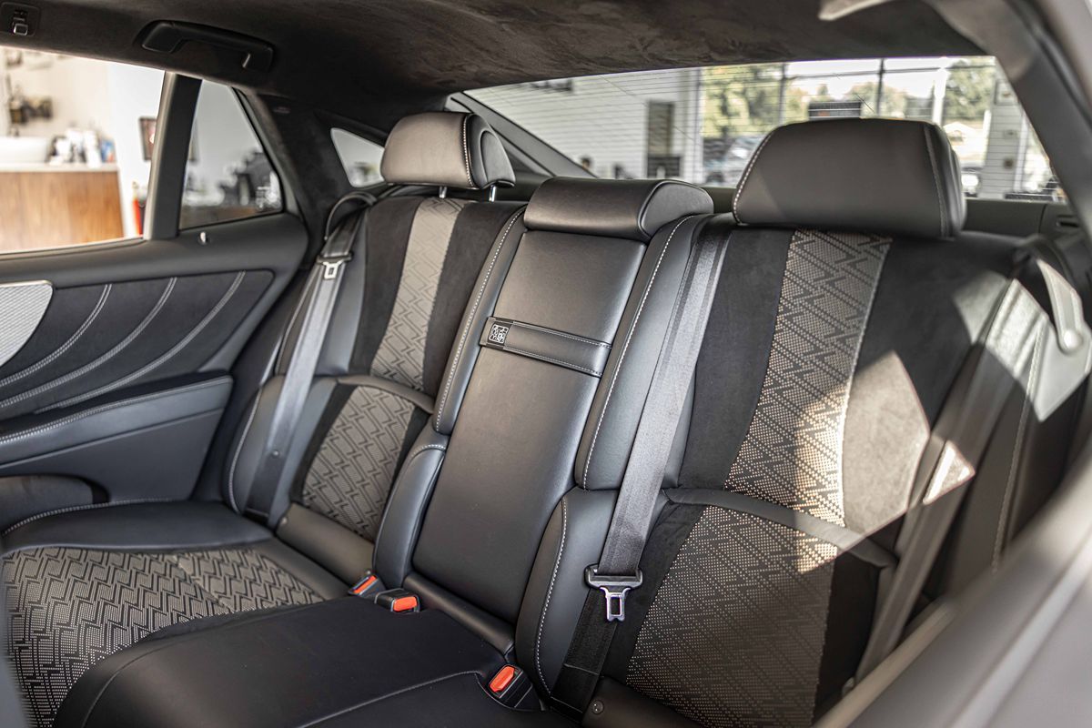 2022 LEXUS LS - Image 34