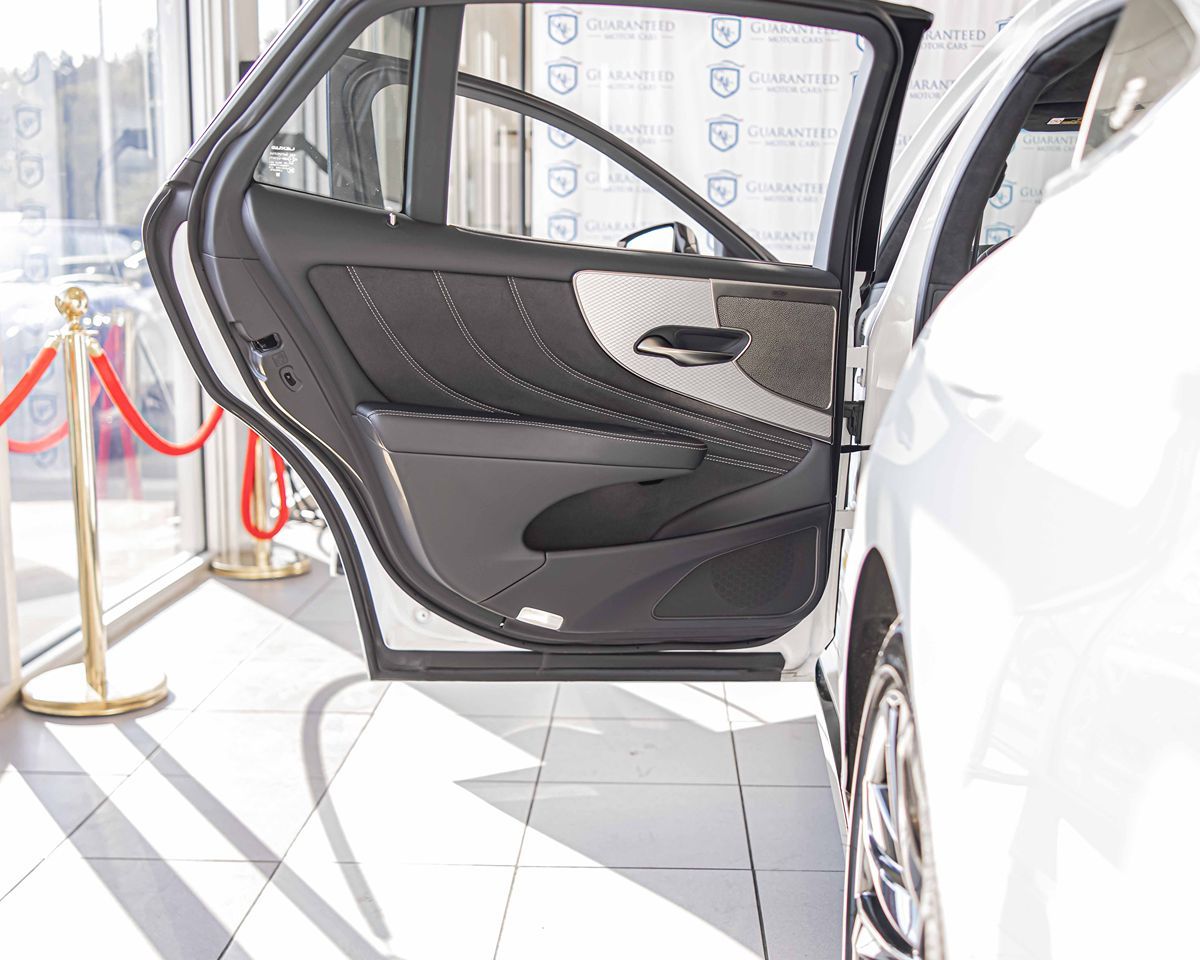 2022 LEXUS LS - Image 36