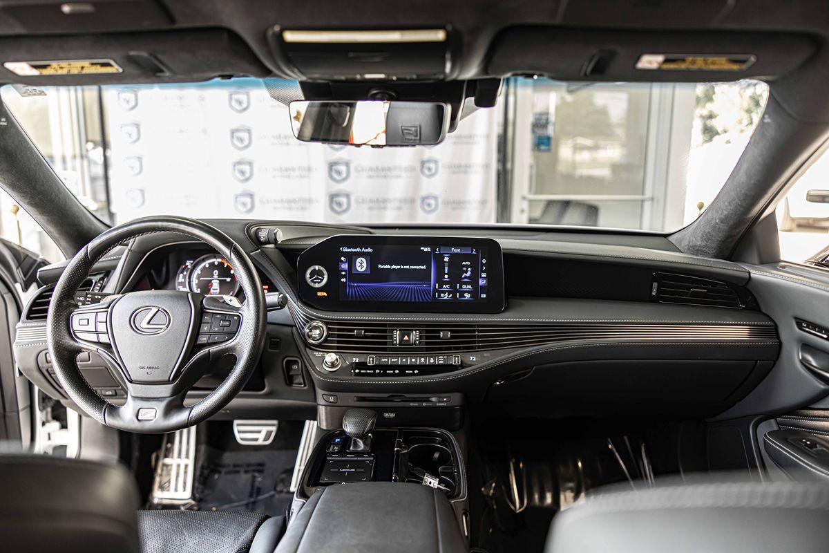 2022 LEXUS LS - Image 37