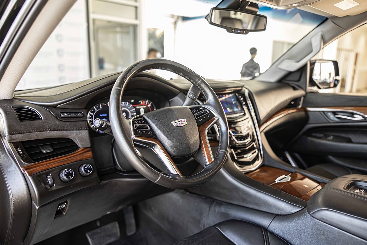 2016 CADILLAC ESCALADE - Image 23